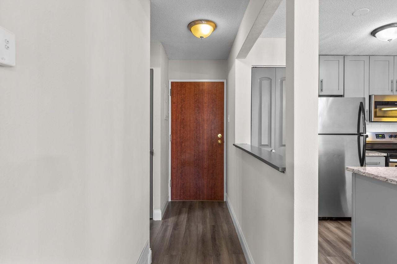 8717 Watson Rd - Photo 5 of 19