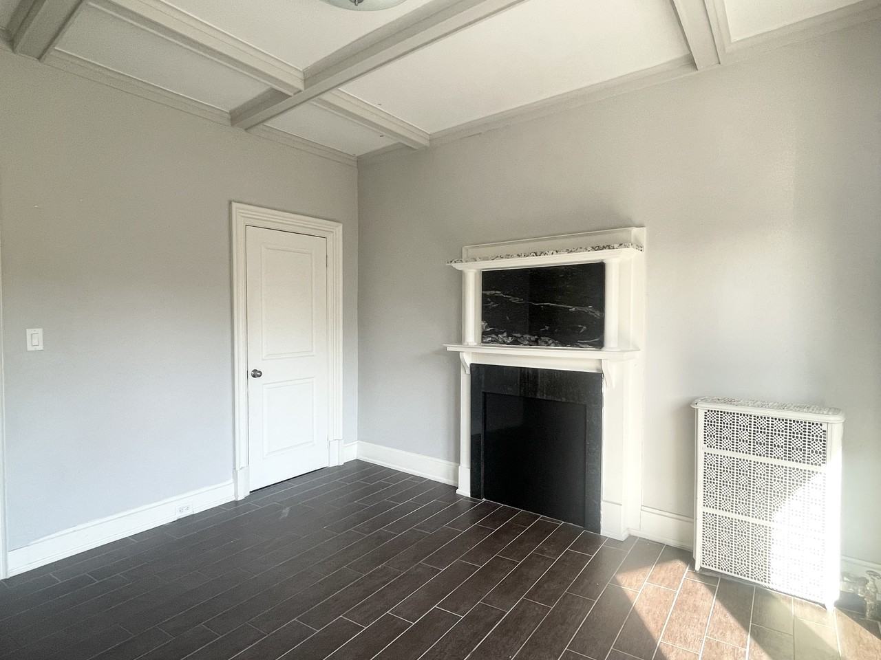 463 King Street East #10 - Photo 4 of 11