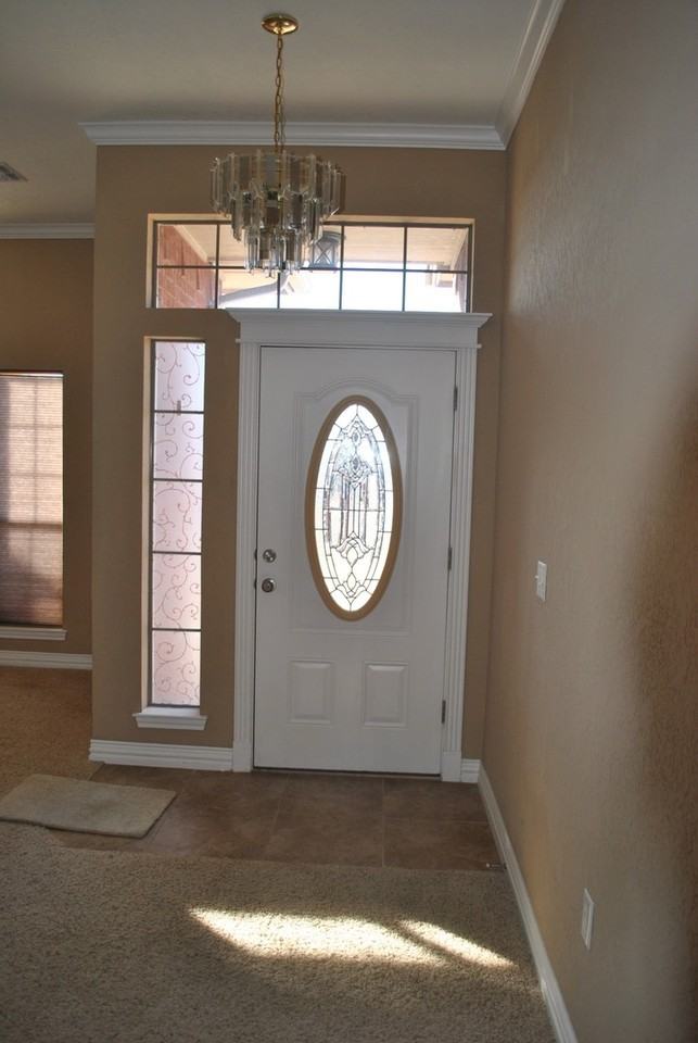 201 Nw Cherry Ave - Photo 2 of 19