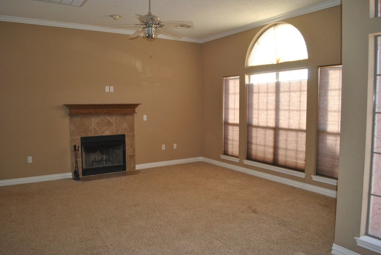 201 Nw Cherry Ave - Photo 3 of 19