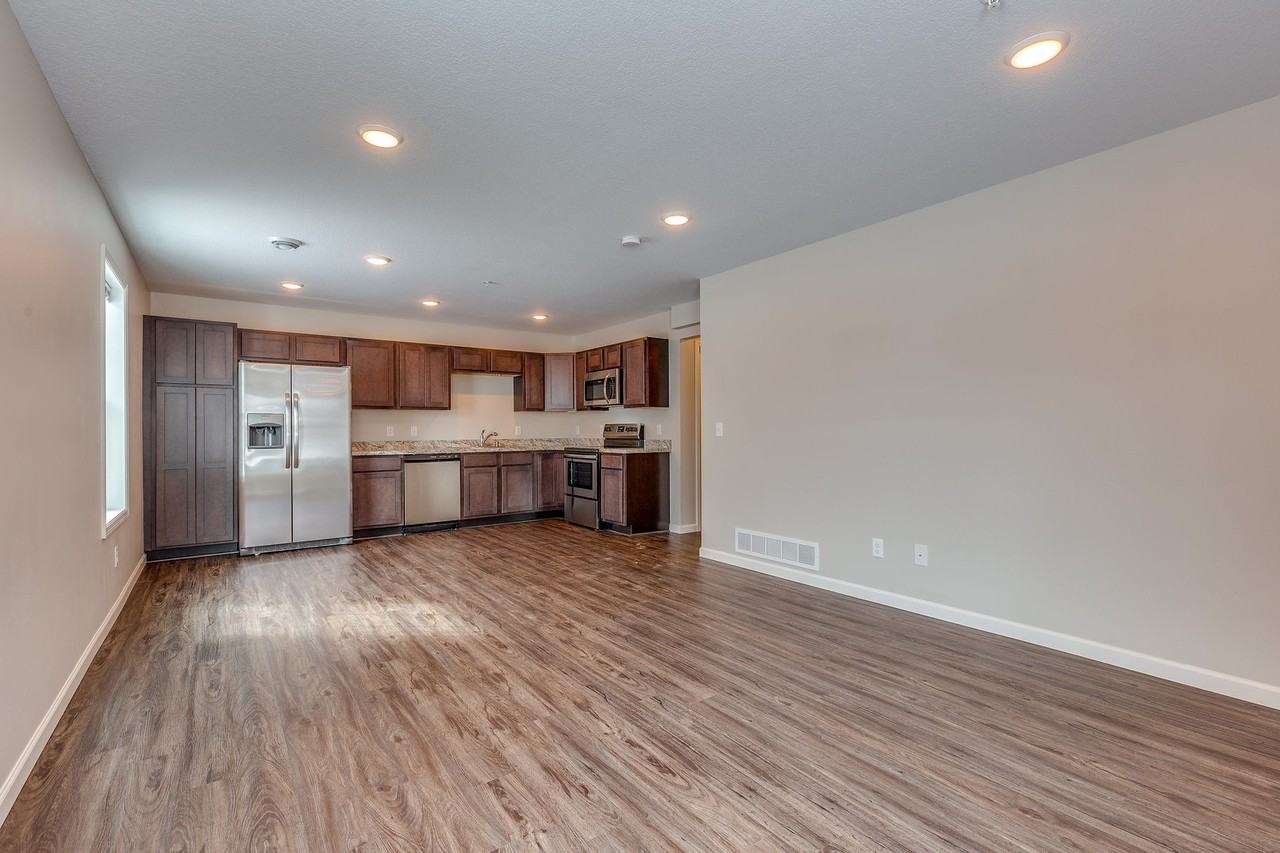 12634 Pond View Rd - Photo 2 of 28