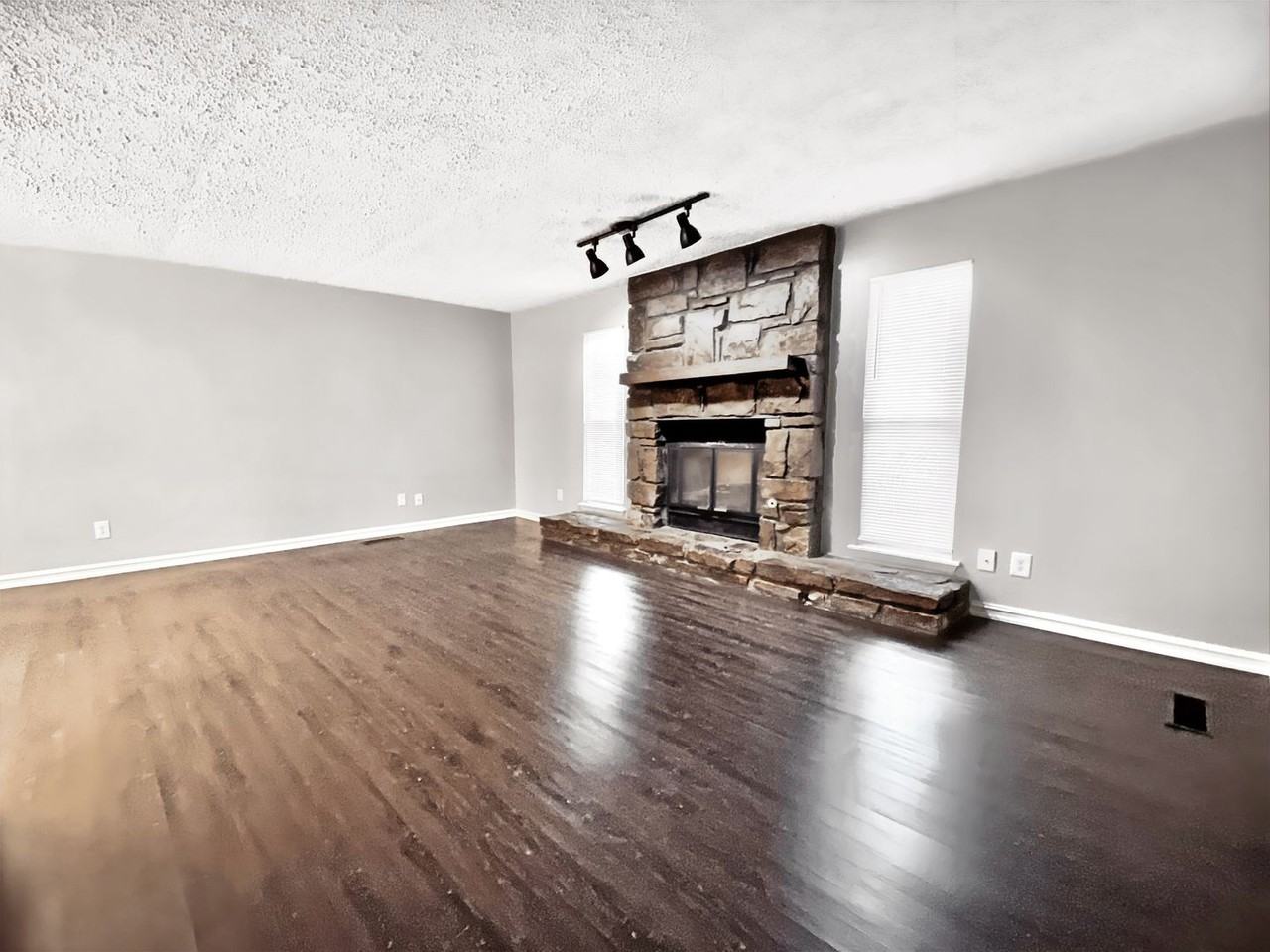 11473 S Emerson Pl - Photo 2 of 19