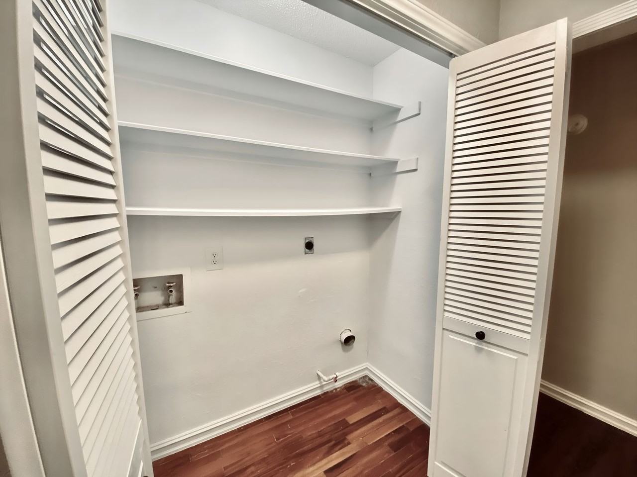 11473 S Emerson Pl - Photo 5 of 19