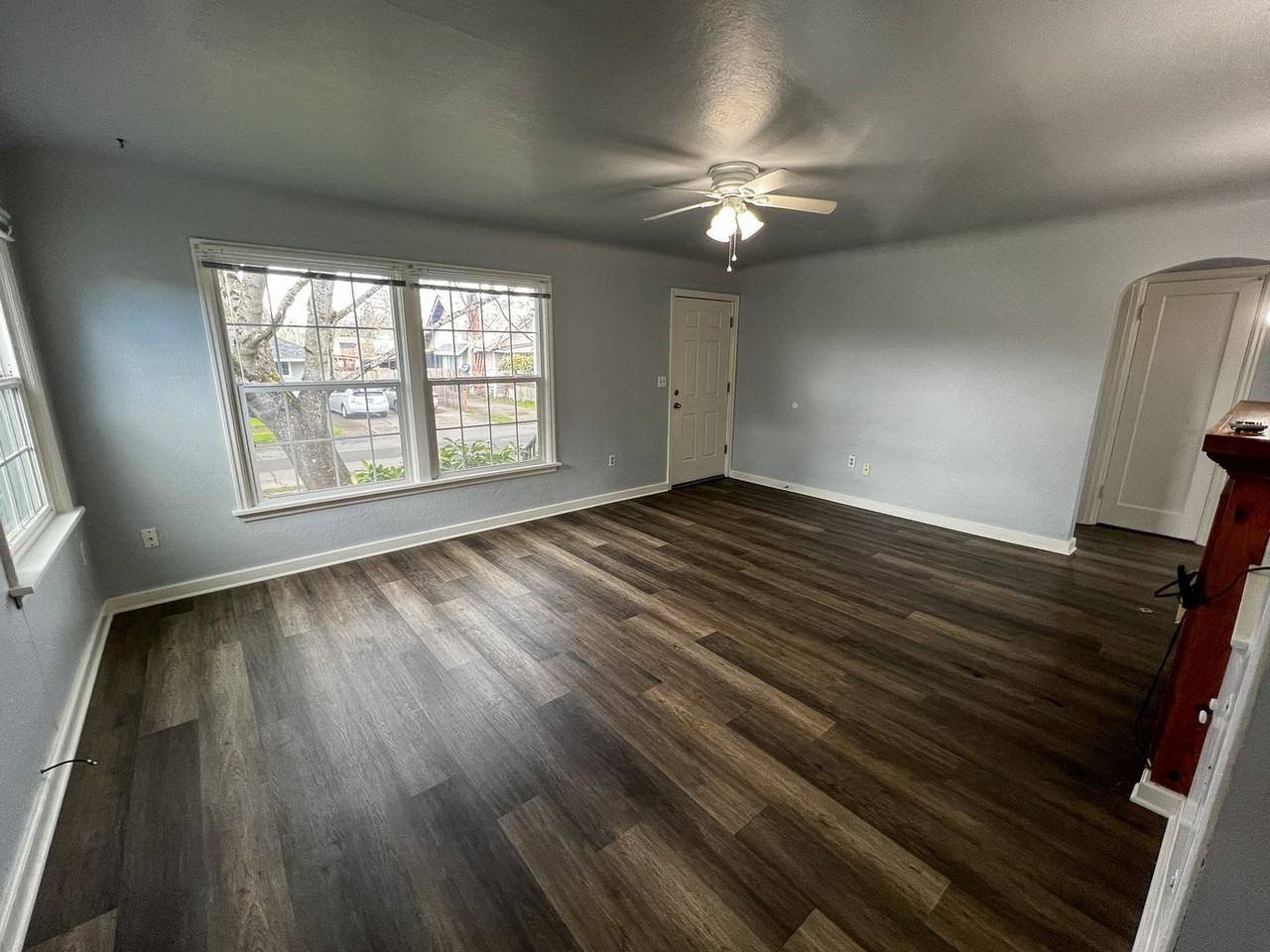 396 23rd St Ne - Photo 5 of 25