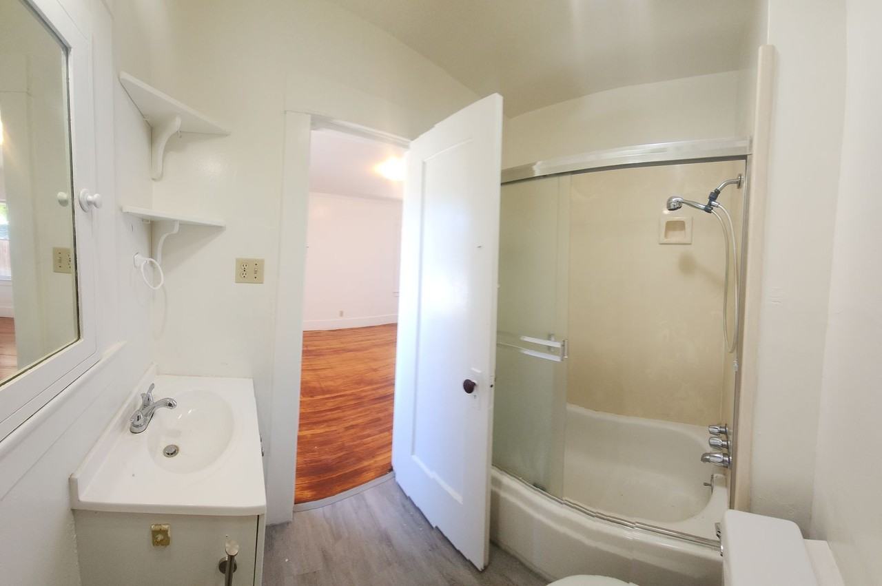 1619 Mill St - Photo 2 of 19