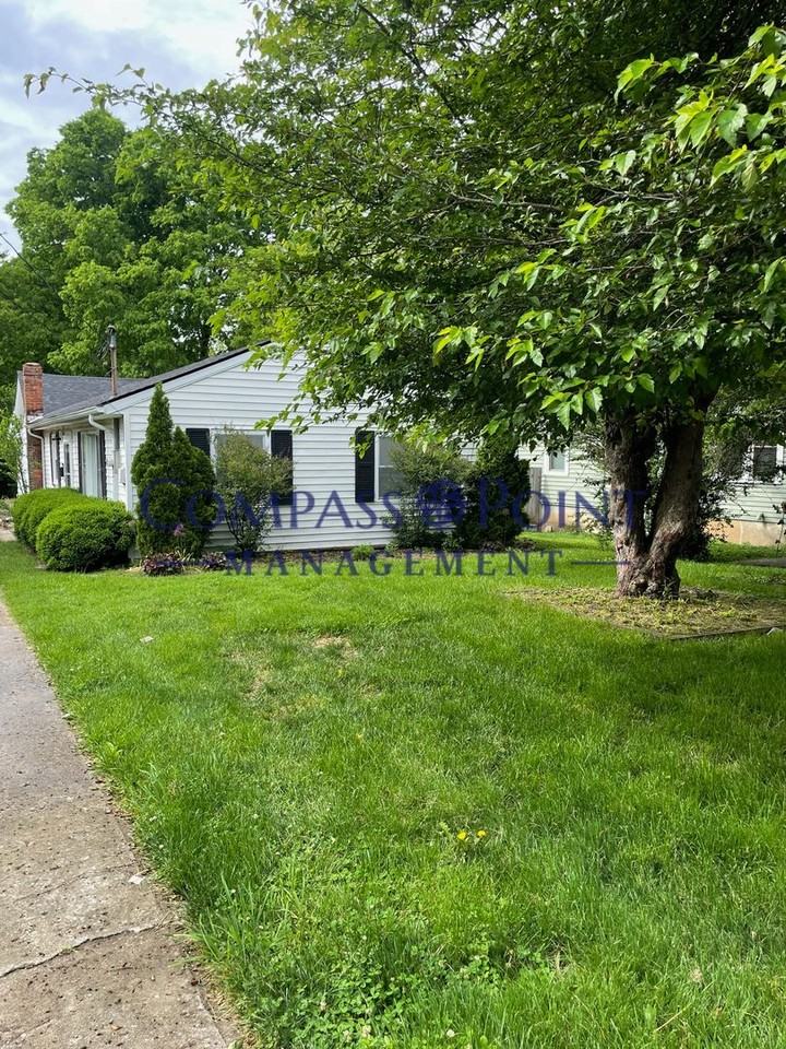 259 Lincoln Ave - Photo 2 of 16