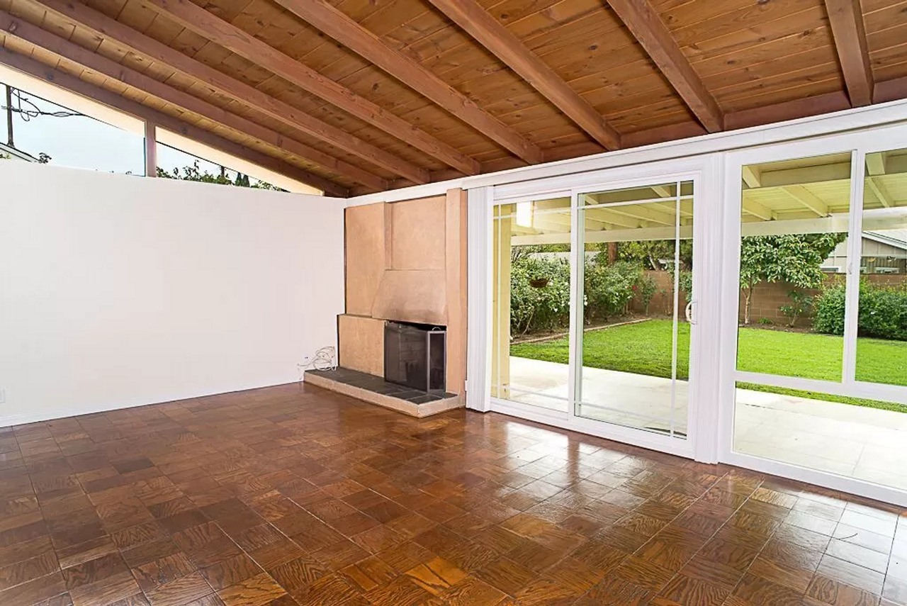 8512 Fullbright Ave - Photo 2 of 14