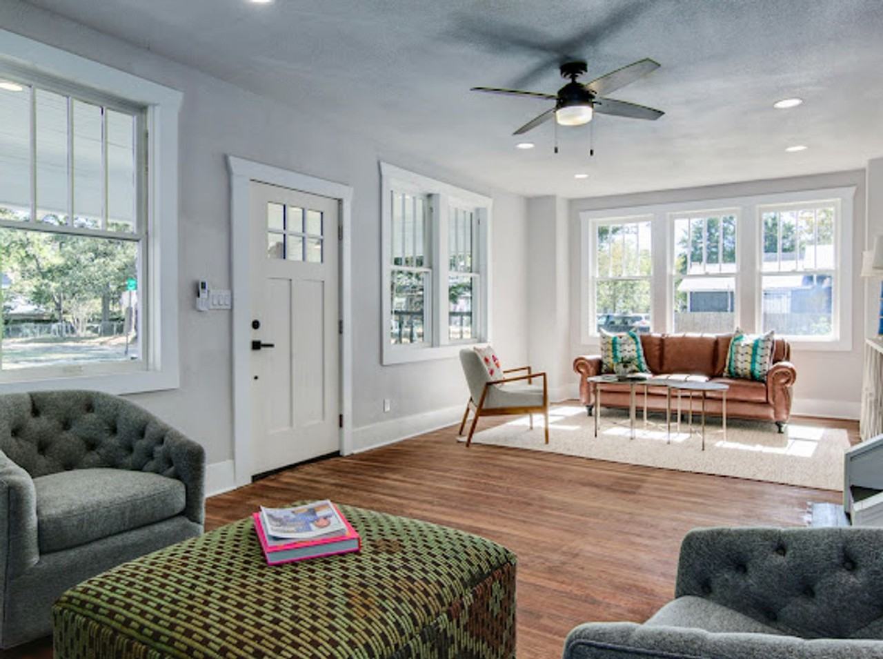 2301 Pecan St - Photo 2 of 27