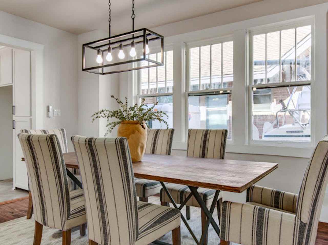 2301 Pecan St - Photo 3 of 27