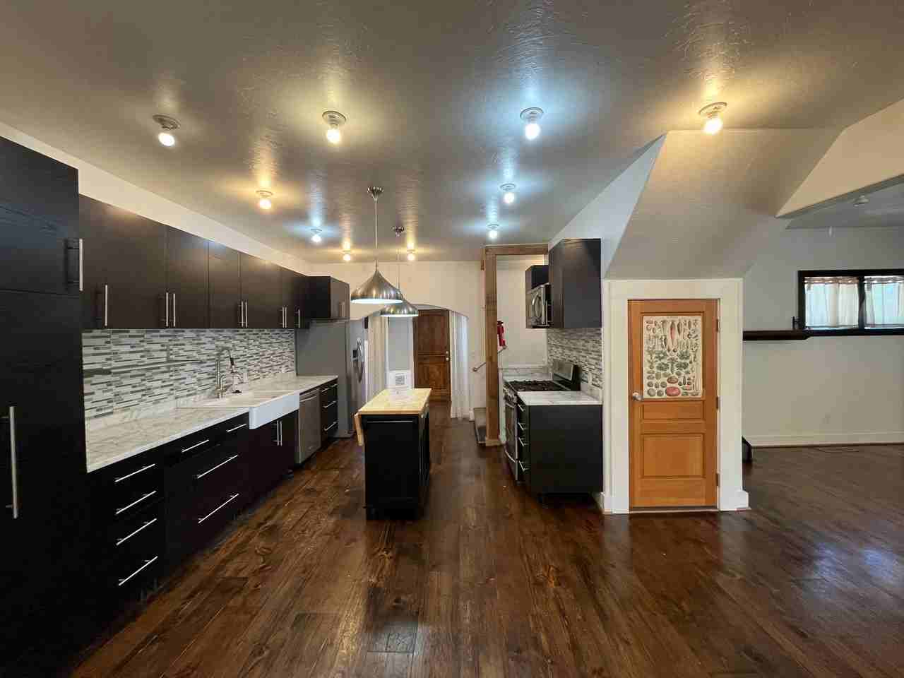 217 Nw 22nd St - Photo 2 of 22