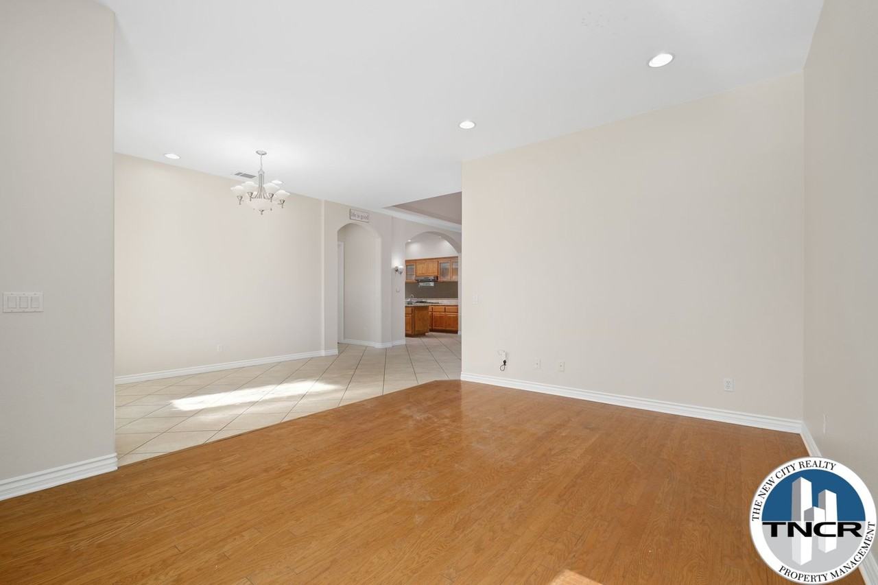 17998 Vista Point Dr - Photo 7 of 36