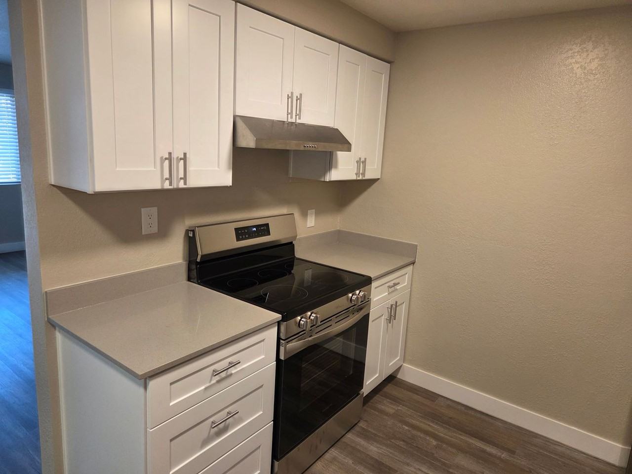 Nye Lane Village - Photo 7 of 11