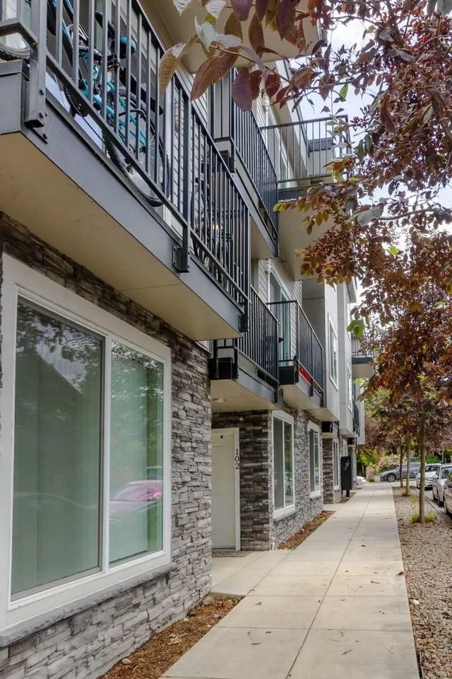 INSLEY APARTMENTS (INS01) - Photo 2 of 3