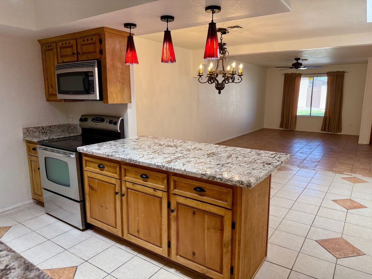 11367 S Phoenix Dr - Photo 4 of 22