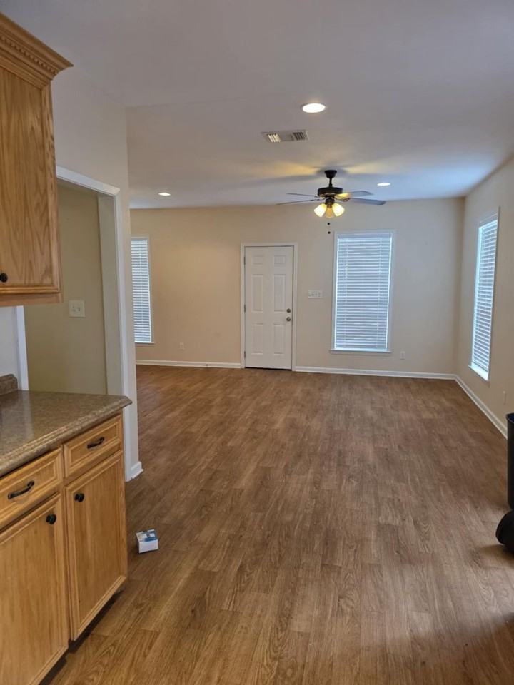 312 Mckenzie Rd - Photo 3 of 10