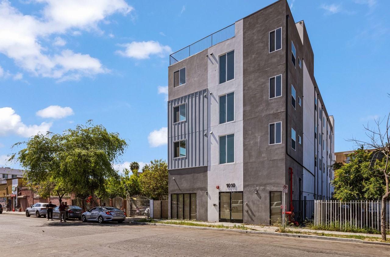1010 E. 25th St - Photo 2 of 18