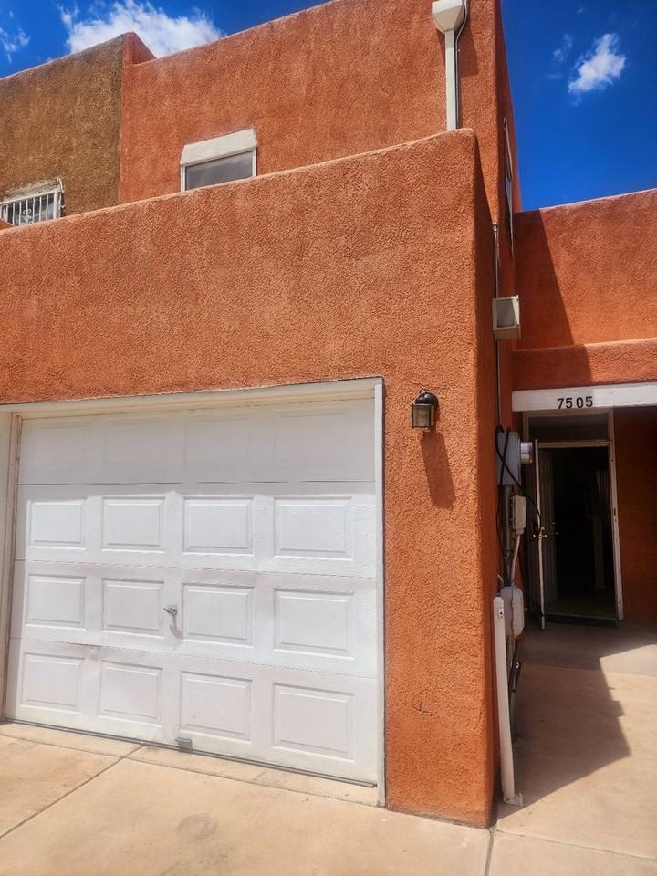 7505 Dixon Rd Se - Photo 3 of 16