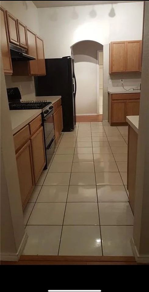 2410 Lost Mesa - Photo 3 of 9
