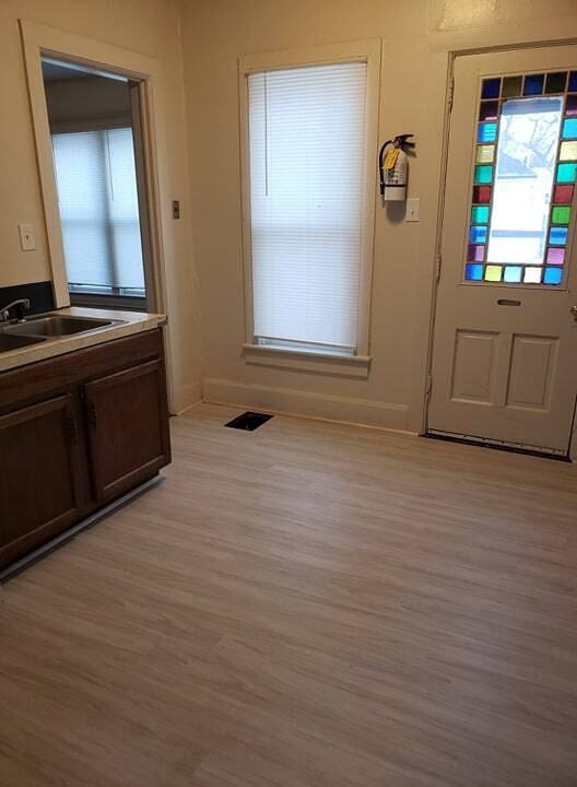 1521 Story - Photo 3 of 9