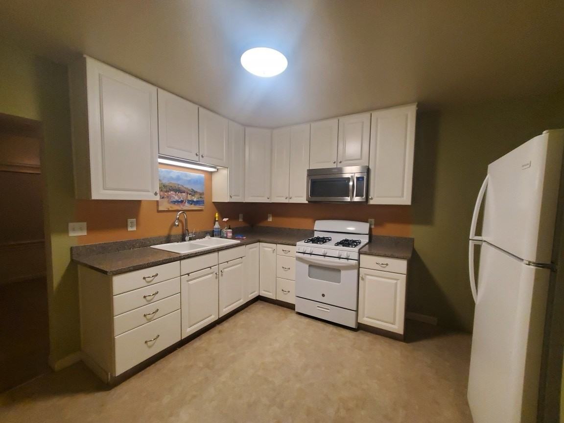 409 I Street - Photo 3 of 5