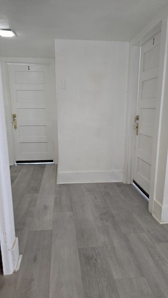 960 North Van Ness Avenue - Photo 7 of 13