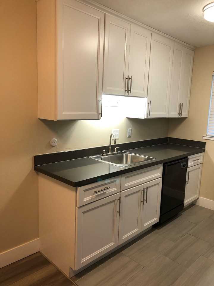 1927 Dwight Way - Photo 5 of 50