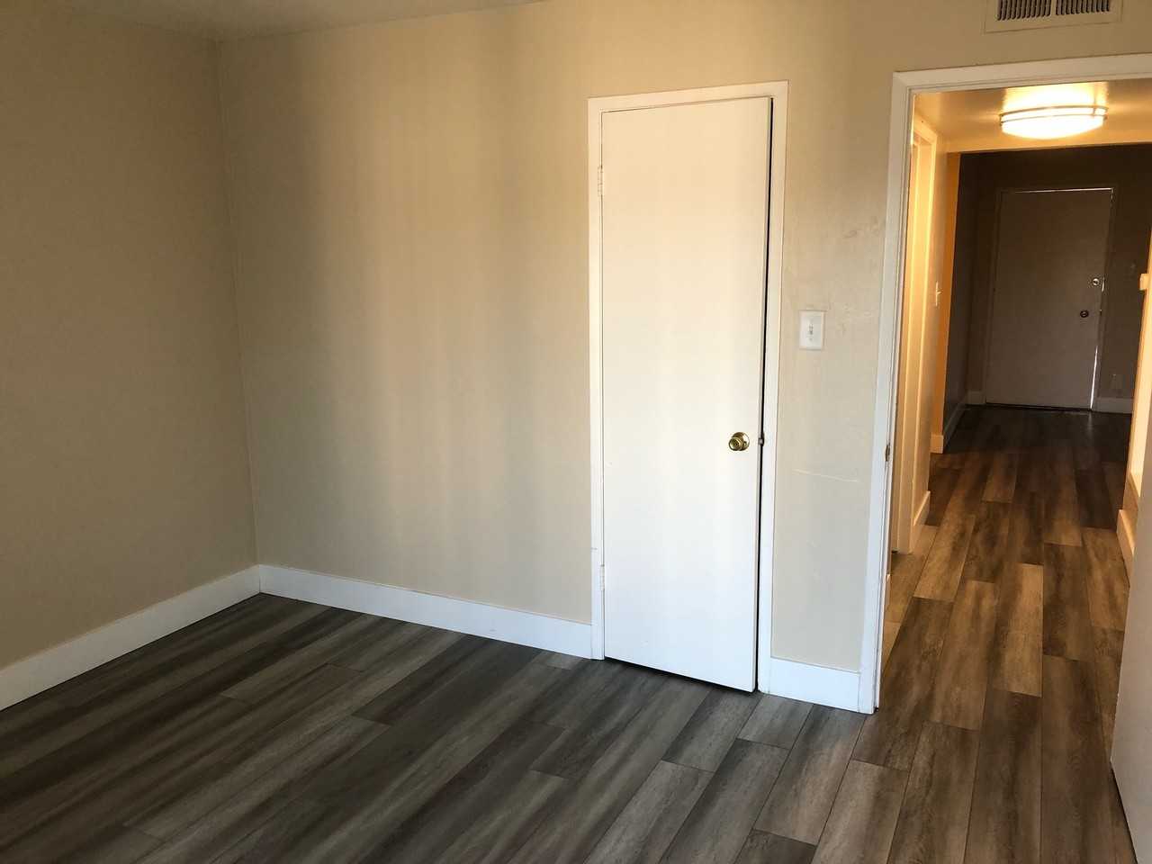 1927 Dwight Way - Photo 7 of 50