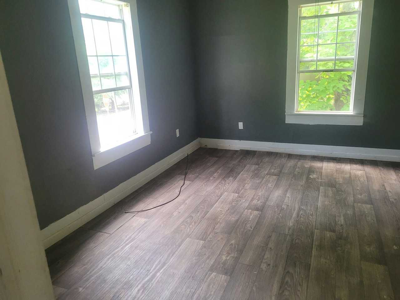 507 South Middle Street - Photo 2 of 16