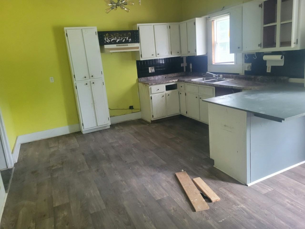 507 South Middle Street - Photo 3 of 16