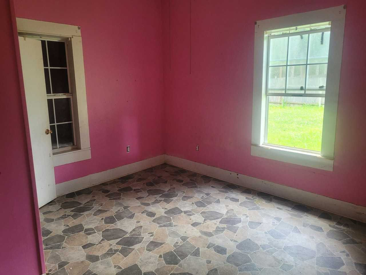 507 South Middle Street - Photo 7 of 16