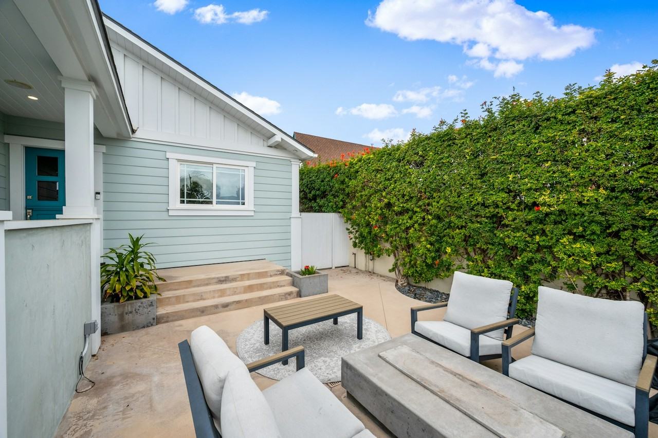 231 Avenue D - Photo 5 of 42