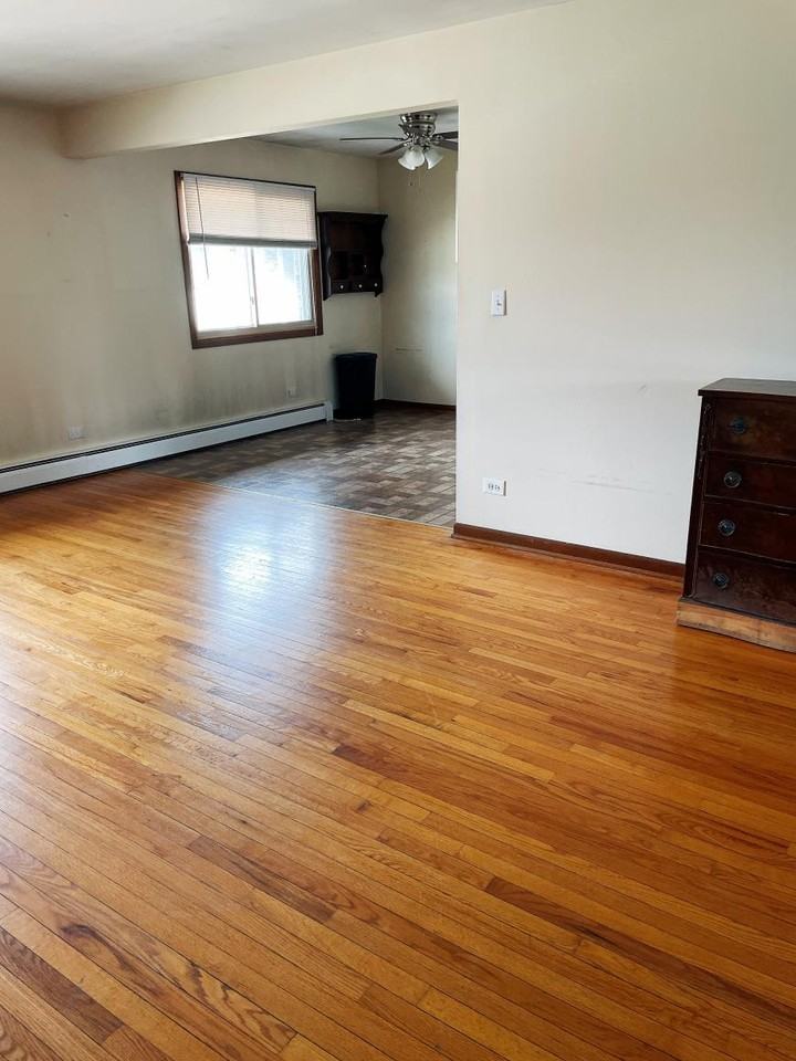 826 N Milwaukee Ave - Photo 3 of 10