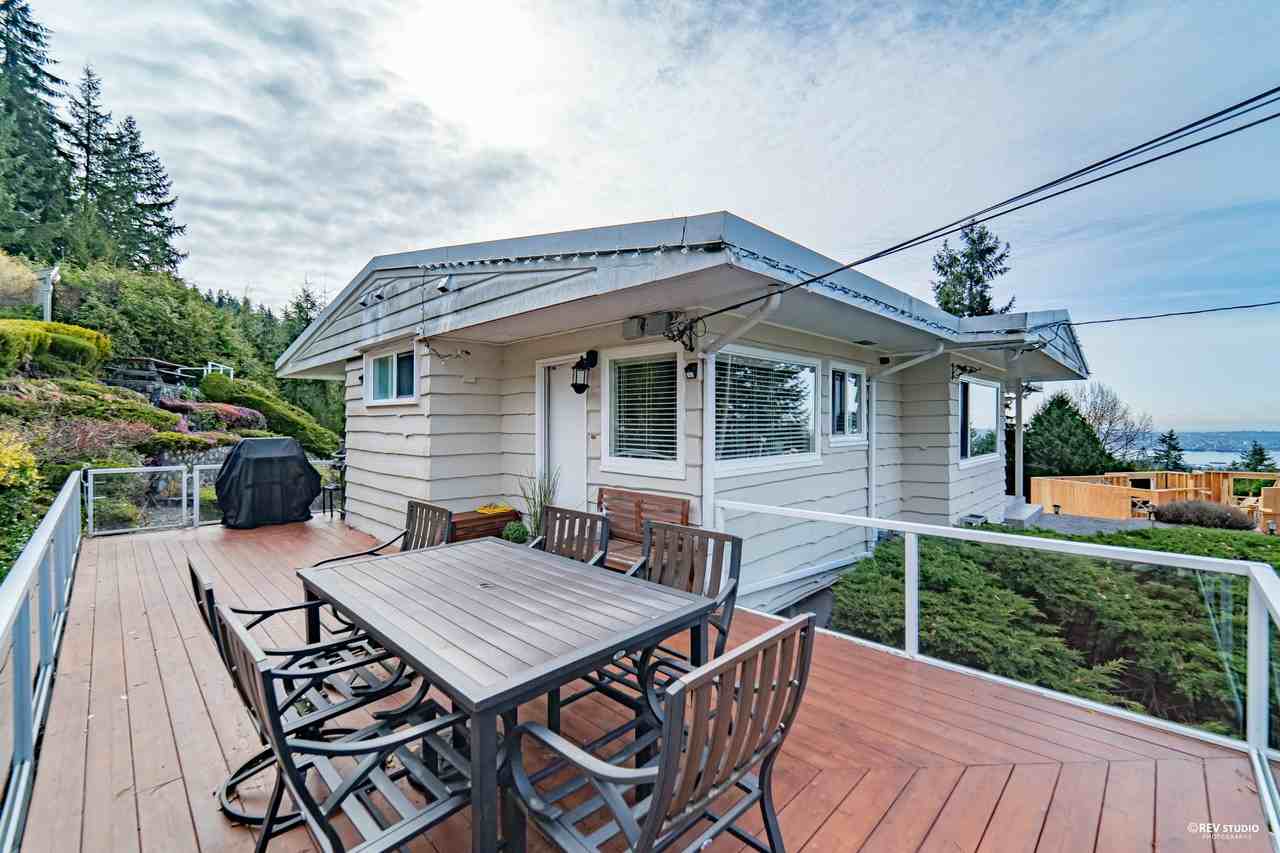 520 Alpine Court - Photo 3 of 8