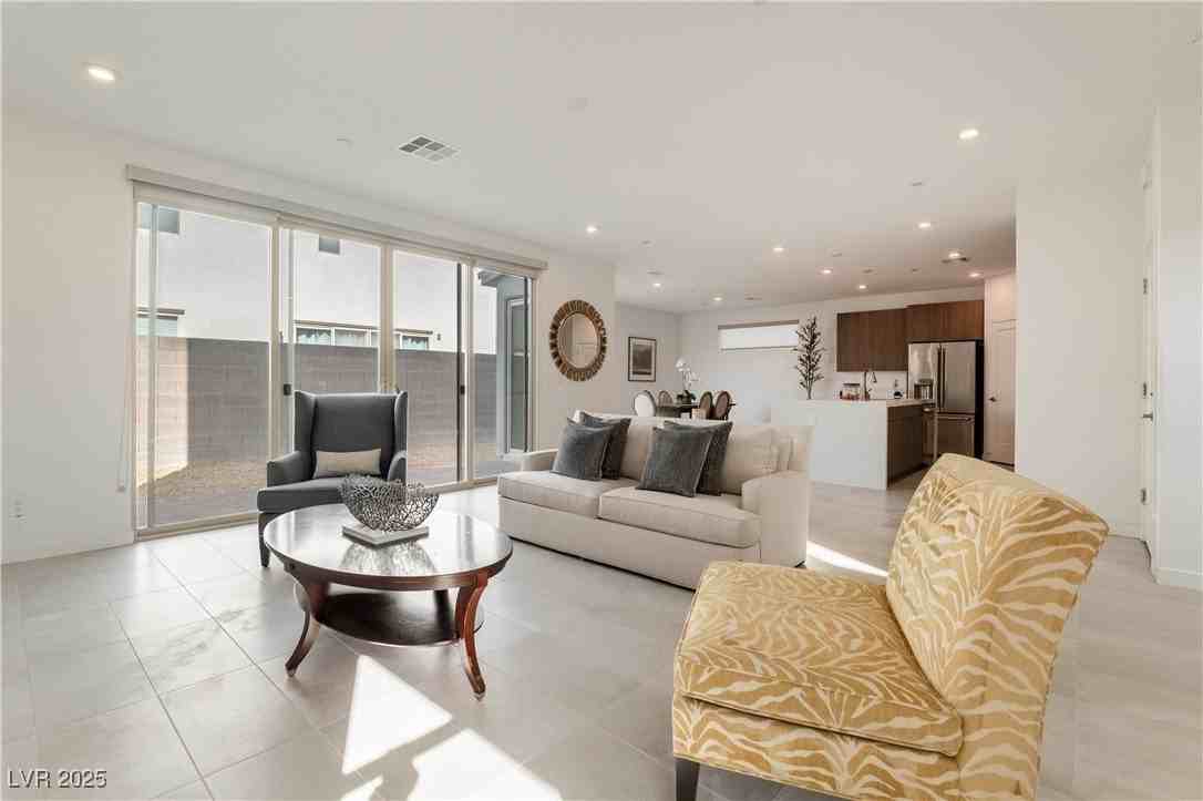 2526 Verdello St - Photo 3 of 15