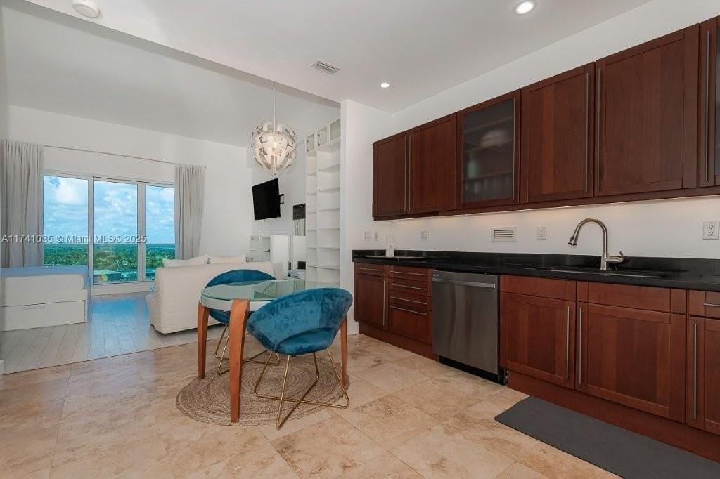 2301 Collins Ave #1629 - Photo 7 of 25