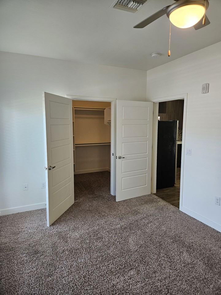 8053 E Thomas Rd #2222 - Photo 7 of 8