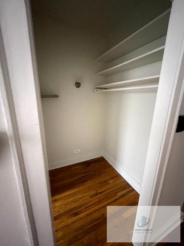 4915 W Belle Plaine Ave - Photo 3 of 8