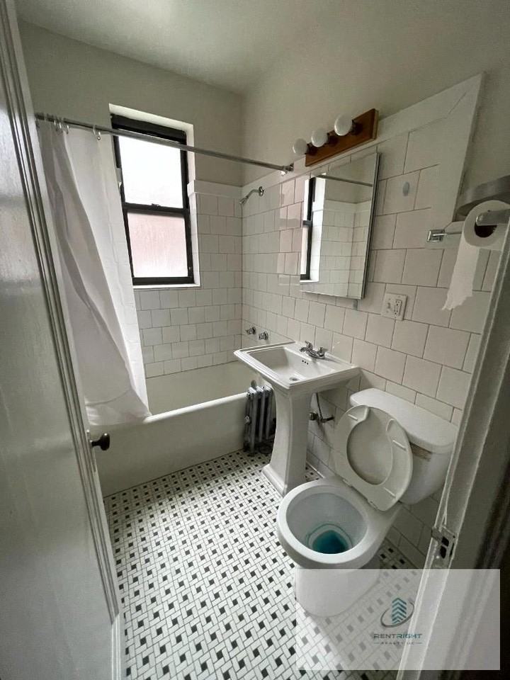 4915 W Belle Plaine Ave - Photo 4 of 8