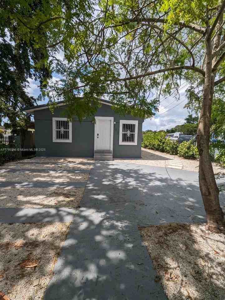 790 Nw 60th St #2 - Photo 2 of 8