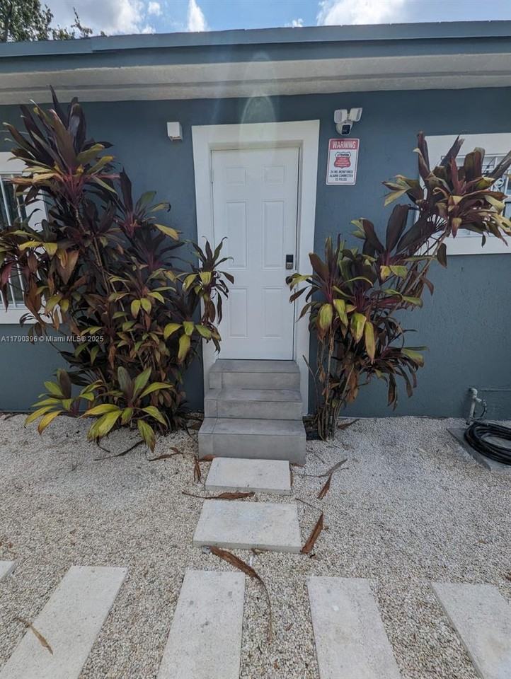 790 Nw 60th St #2 - Photo 3 of 8