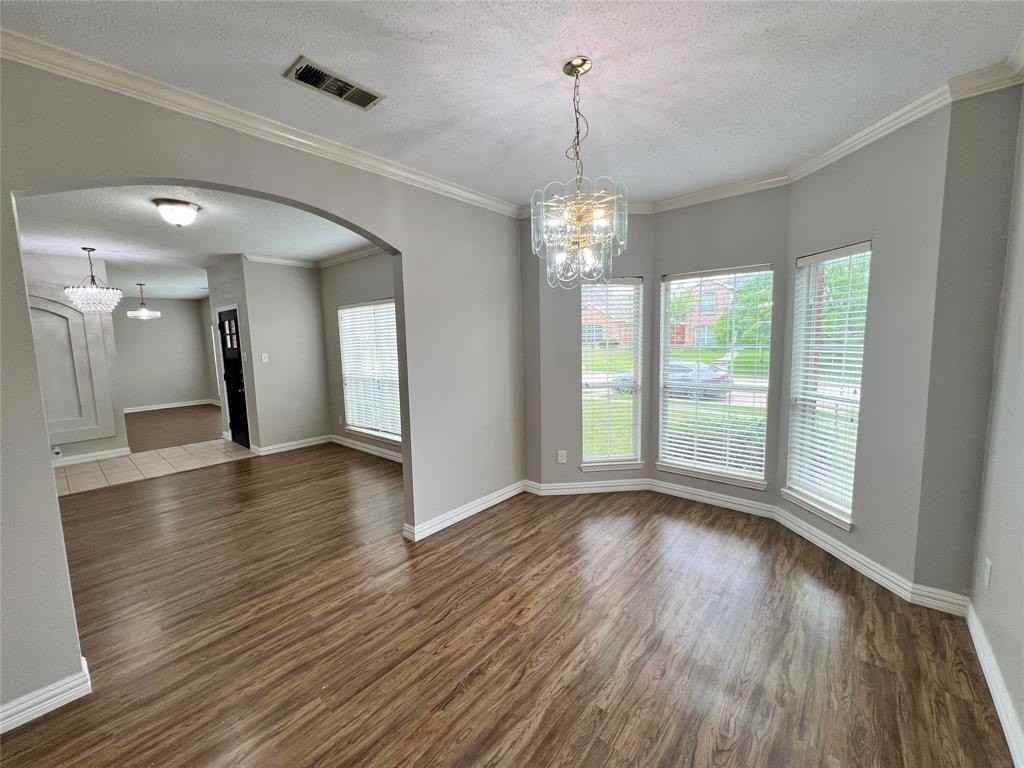 613 Norwood Dr - Photo 5 of 39