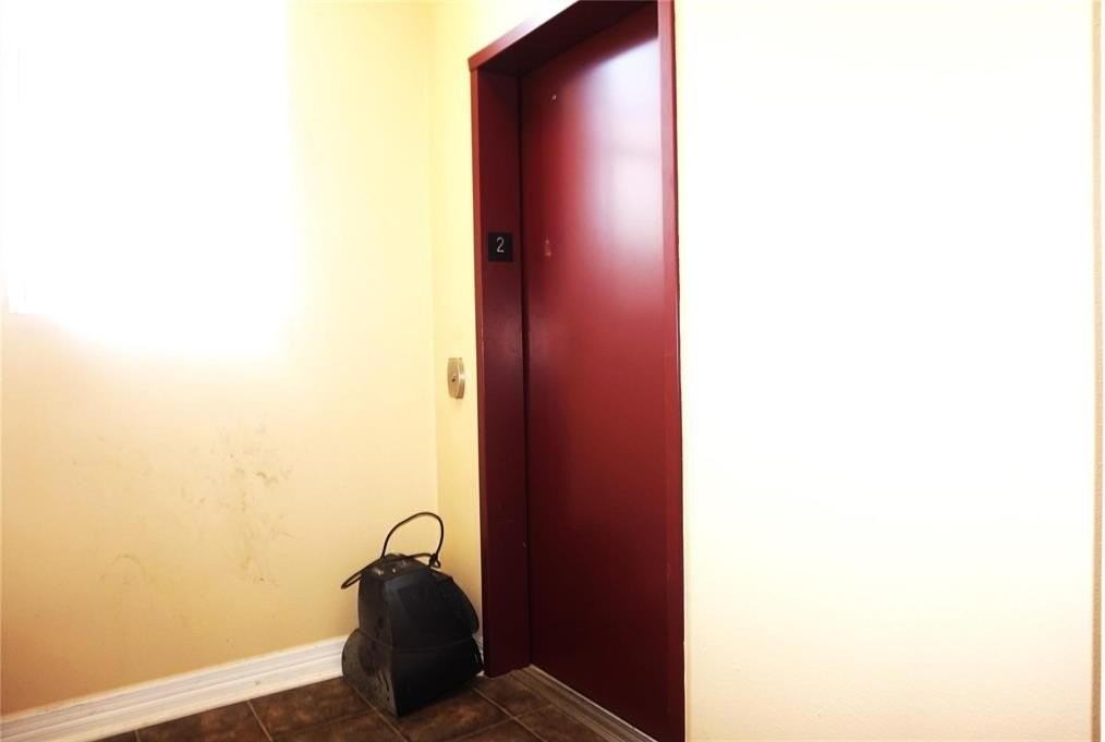 120 S Crockett St #201 - Photo 5 of 20