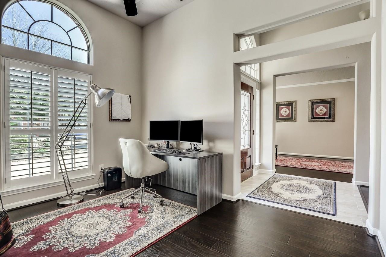 4202 Cambry Park - Photo 4 of 30