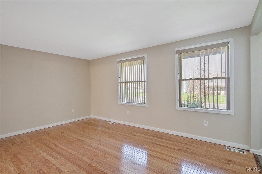 6380 Jane Ln - Photo 5 of 27