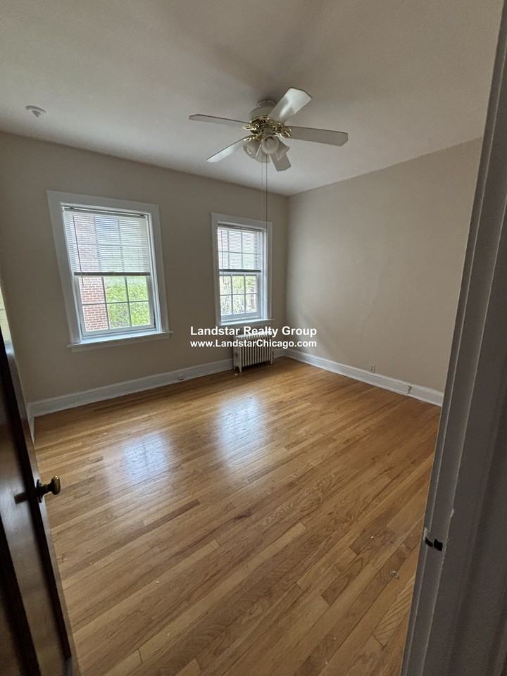 1456 Oak Ave #3N - Photo 6 of 18