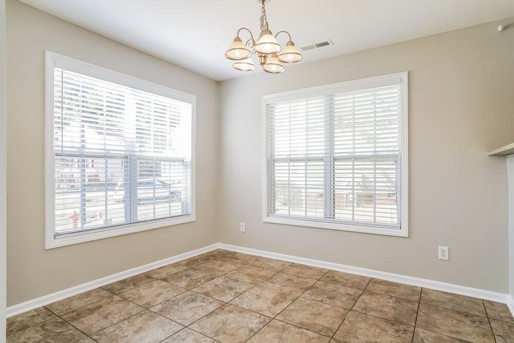 76 Nancy Ct - Photo 7 of 17