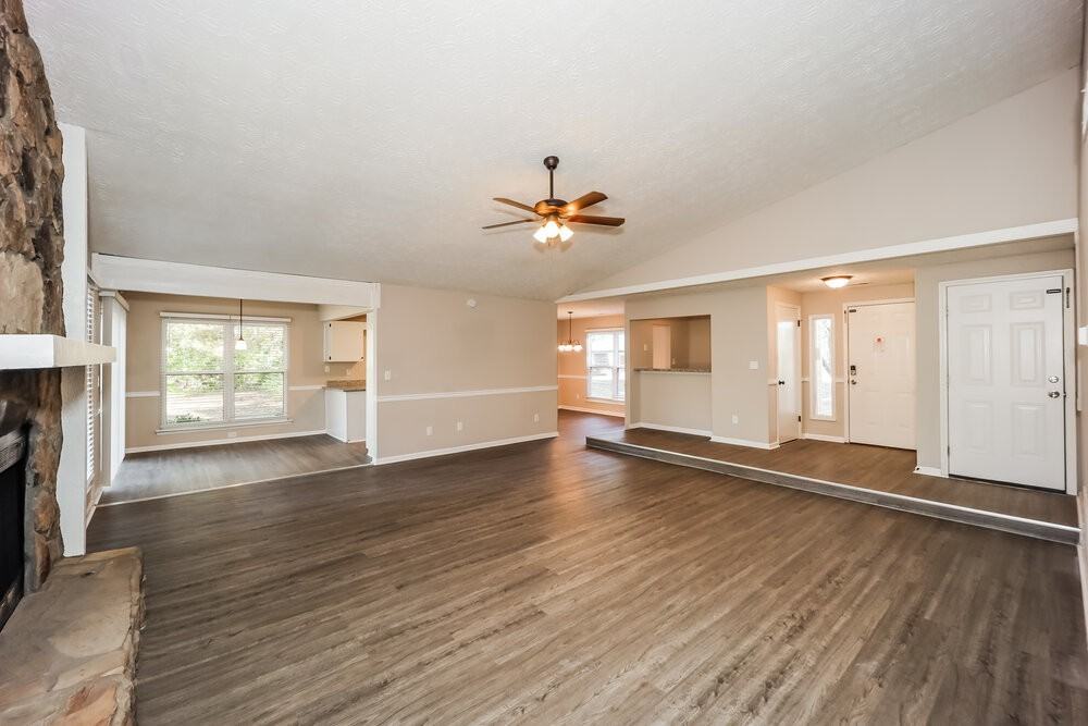 8449 Willows Ter - Photo 5 of 16