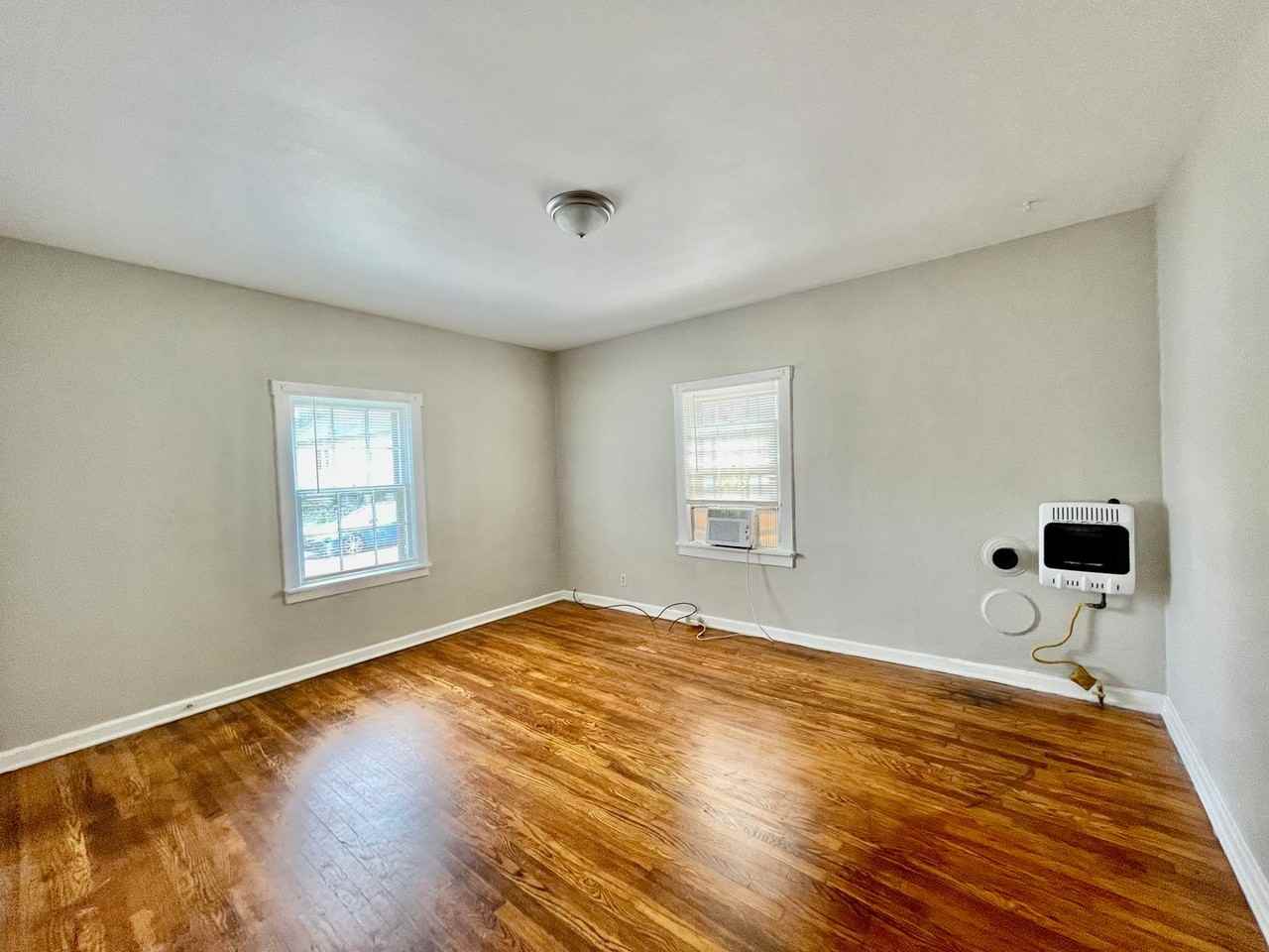 221 W Todd St #2 - Photo 7 of 9
