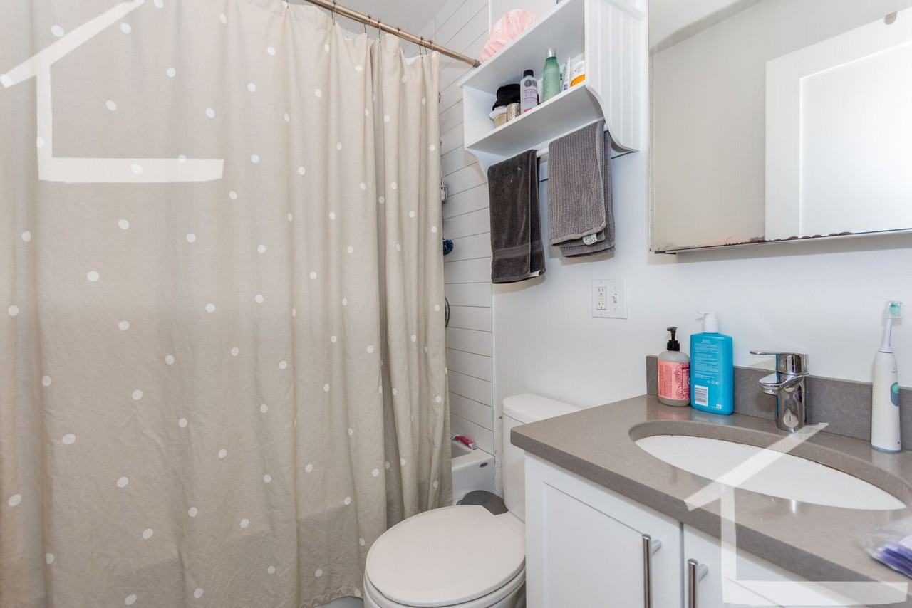 79 Harvard Street - Photo 4 of 45