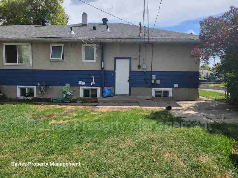 9620 75 St Nw #BS - Photo 2 of 26